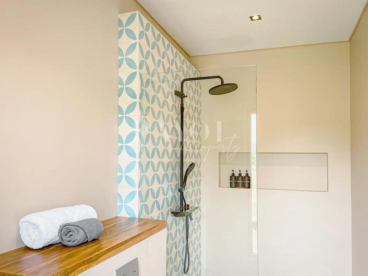 Charming Authentic Villa - 12