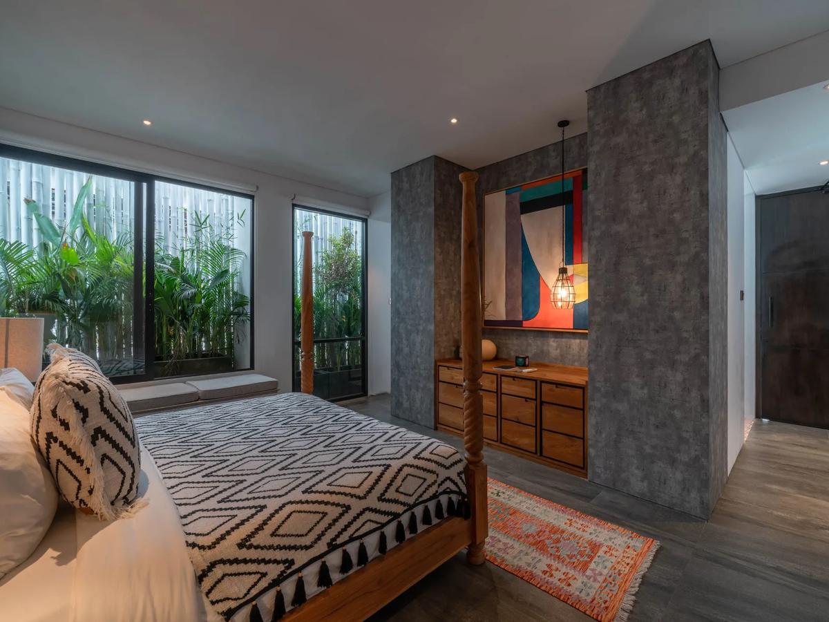 STUNNING ARCHITECTURAL RESIDENCE - 5 BEDROOM - BERAWA - CANGGU - Photo 18