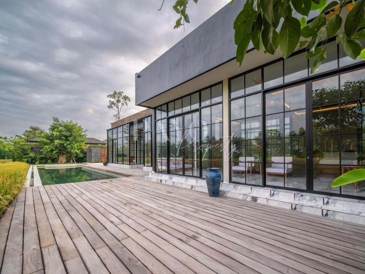 Modern Glass Villa - 2