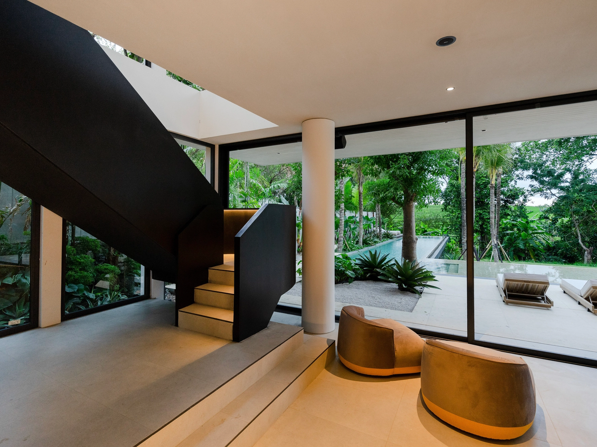 MODERN MASTERPIECE VILLA - 6 BEDROOMS - PERERENAN — 6-bedroom villa for sale in Pererenan, Bali (photo 23)