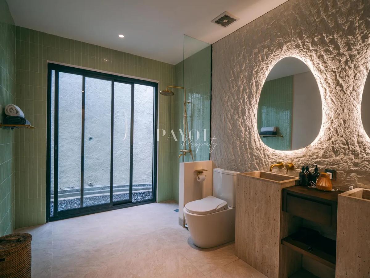 The Silence Of Straight Lines - 10