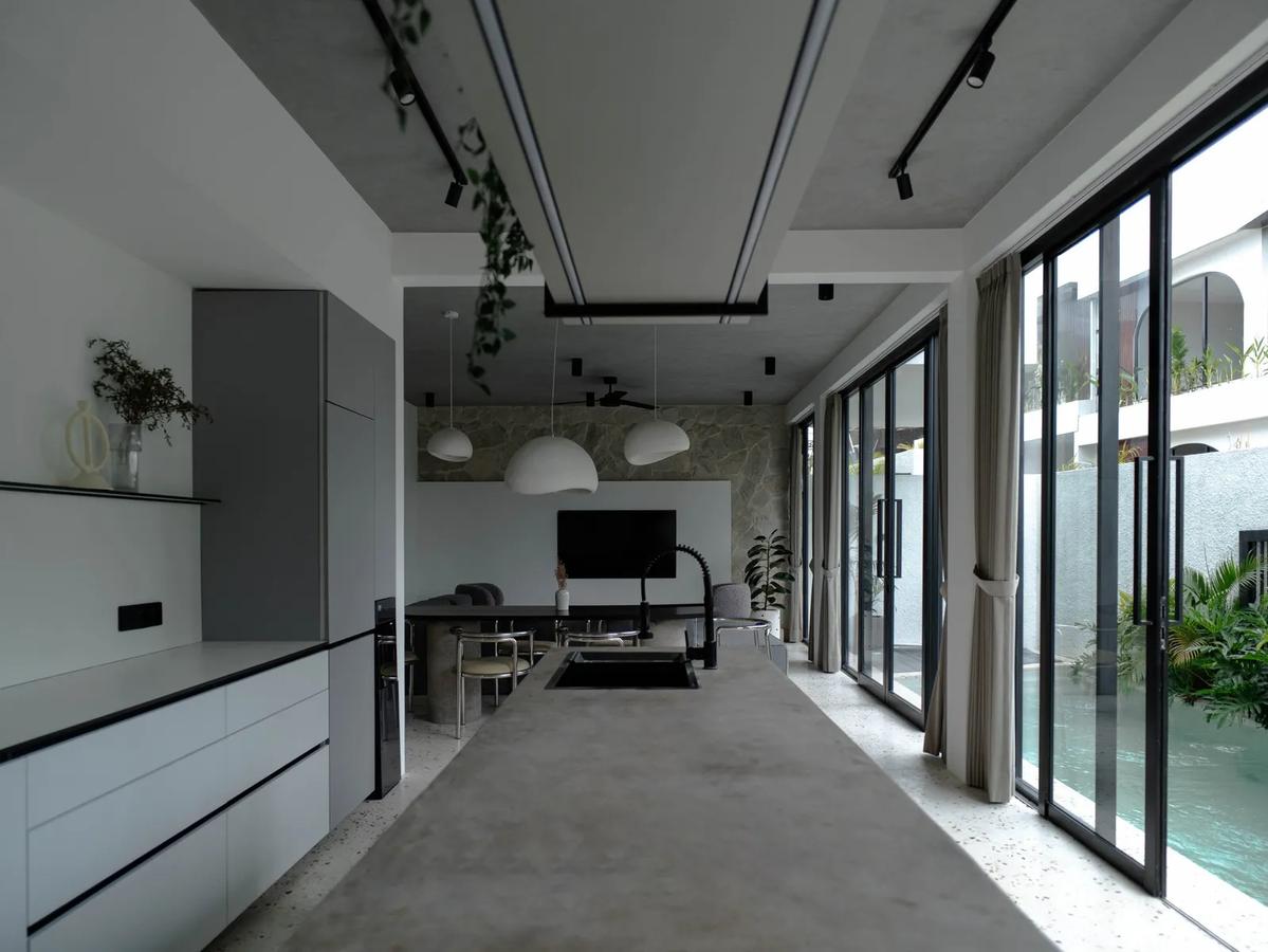 Monochrome Geometry Villa - 6