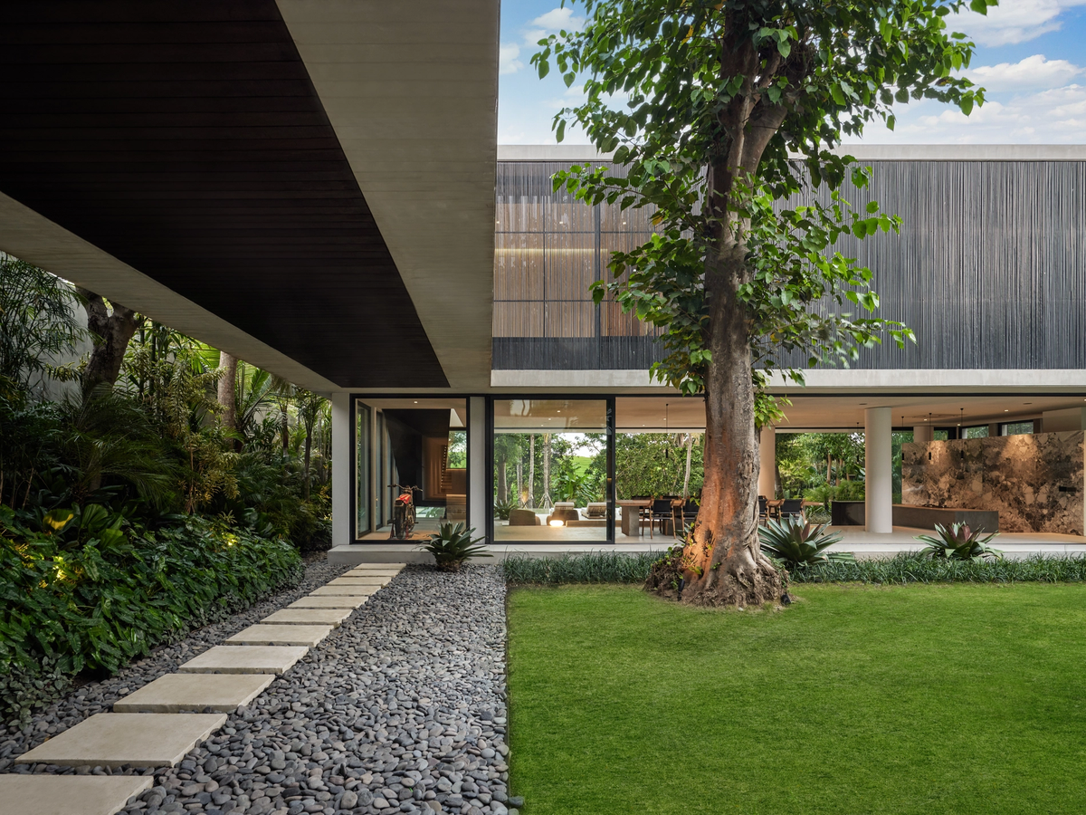 MODERN MASTERPIECE VILLA - 6 BEDROOMS - PERERENAN — 6-bedroom villa for sale in Pererenan, Bali (photo 52)