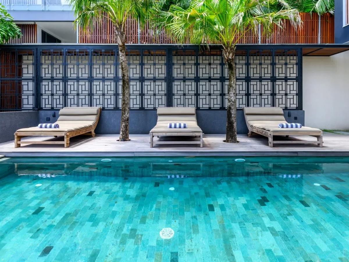 Modern Elegant White Villa - 9