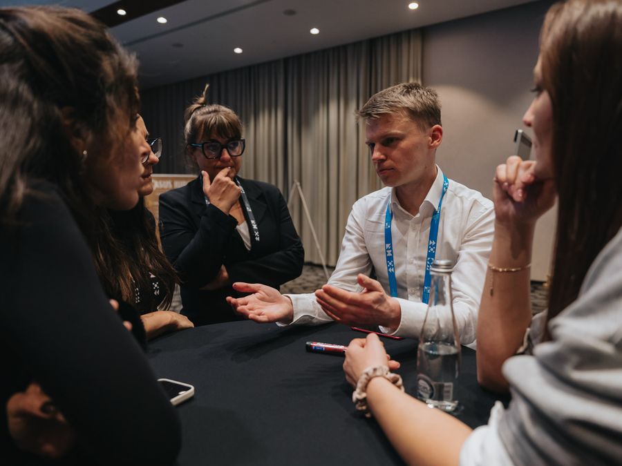 Place for roundtable photo