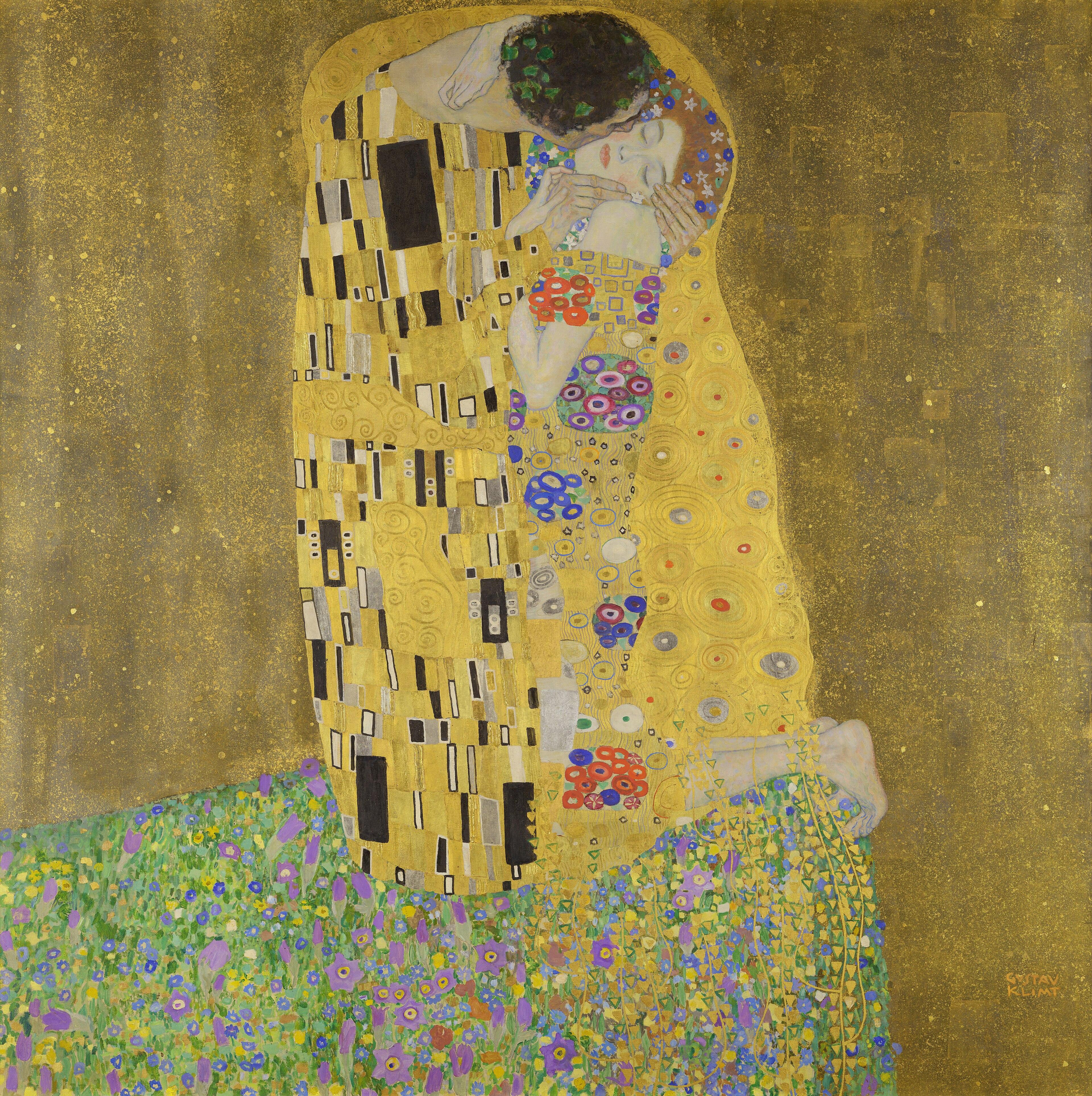 O Beijo, de Gustav Klimt: casal abraçado envolto em mantos dourados, à beira de um prado florido