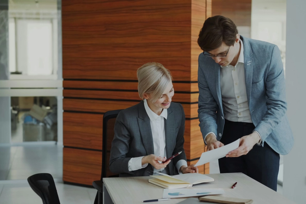 Por que operações de dívida e crédito estruturado travam nas plataformas - e como destravar no seu escritório