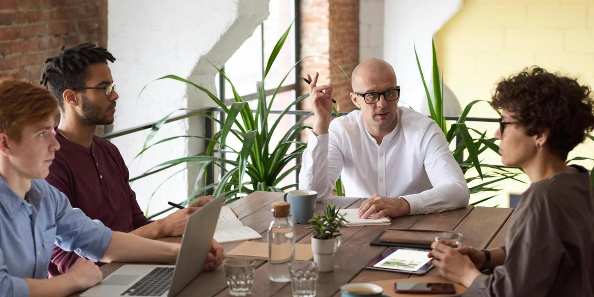 Negociação, Estruturação e Integração Pós-Fusão em M&A: O Guia Definitivo