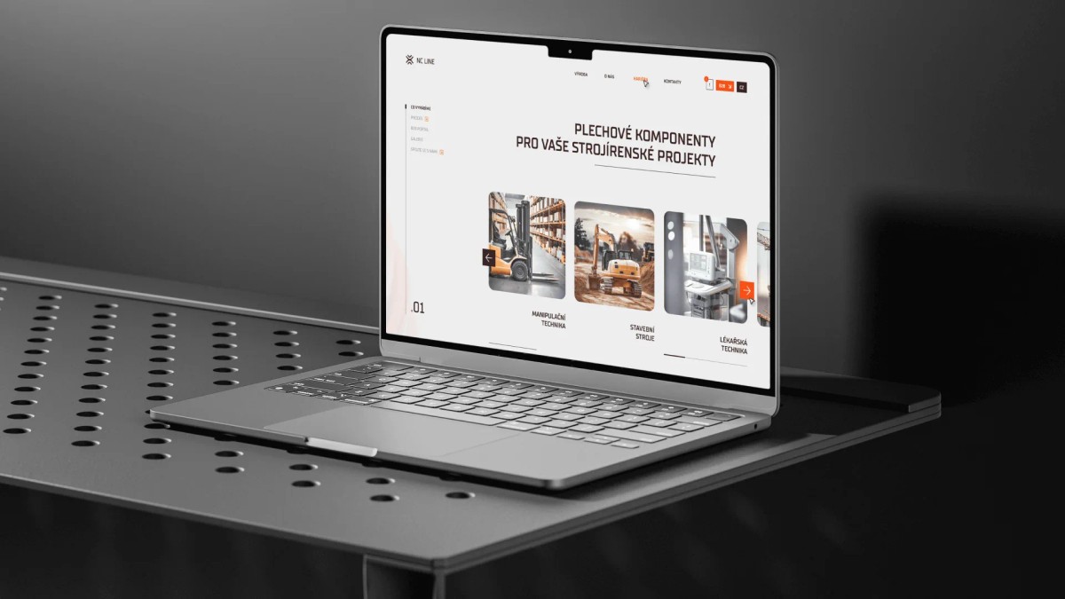 mockup s webem