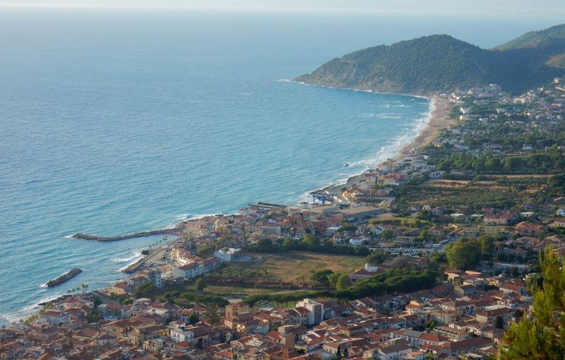 Castellabate - Veduta di Santa Maria di Castellabate