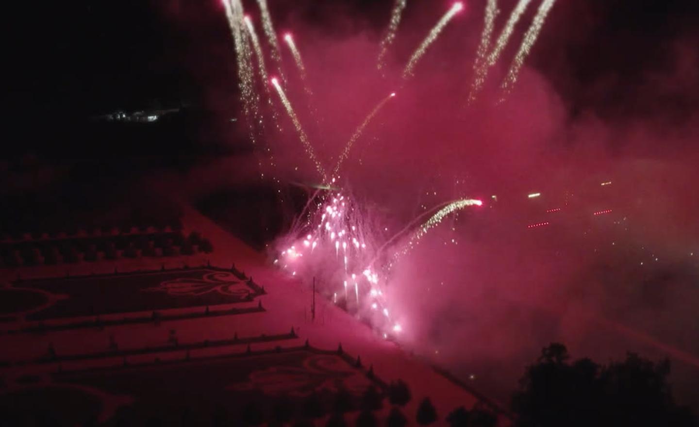 Feu d'artifice au-dessus du château de Chambord