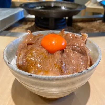 出典:https://tabelog.com/tokyo/A1303/A130301/13289230/dtlphotolst/1/smp2/