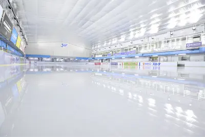 出典：https://meijijingugaien-iceskating.com/rental_rink/