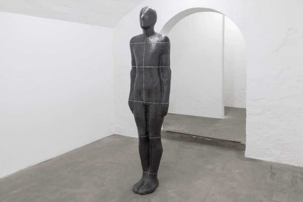 Co-ordinate – Exhibitions – Antony Gormley