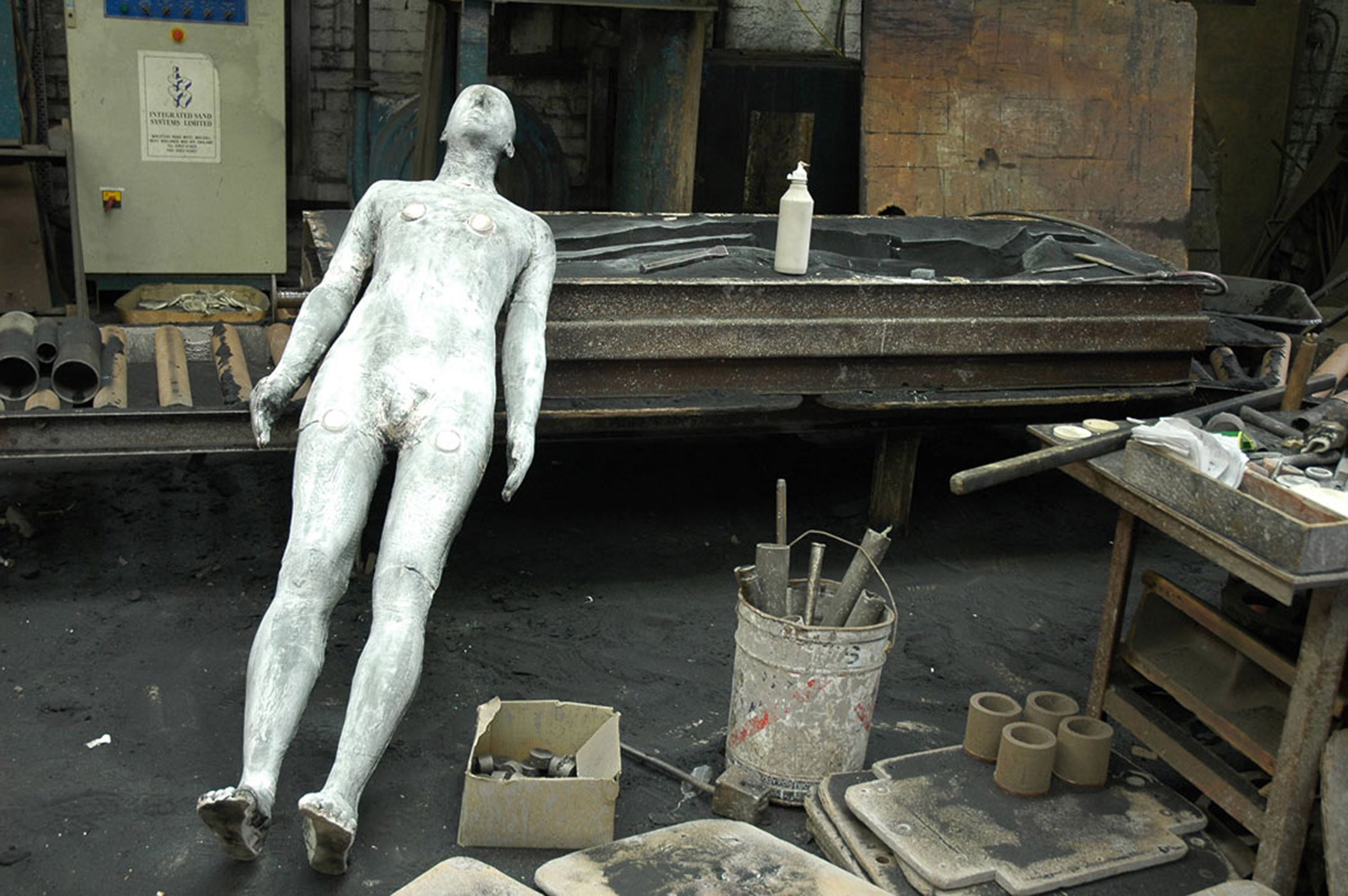 Time Horizon, Catanzaro, Italy – Making – Antony Gormley