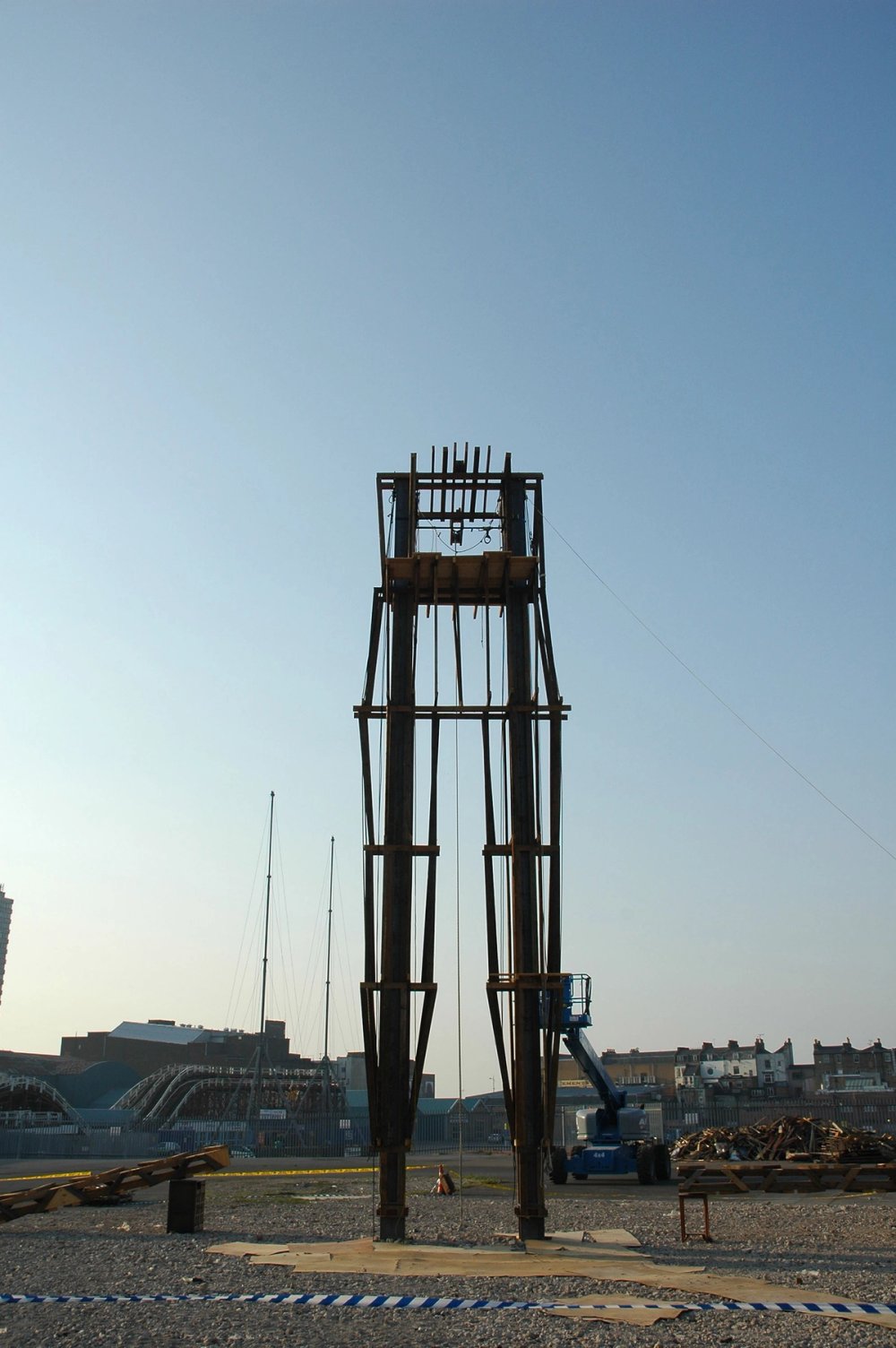 Waste Man, Margate – Making – Antony Gormley