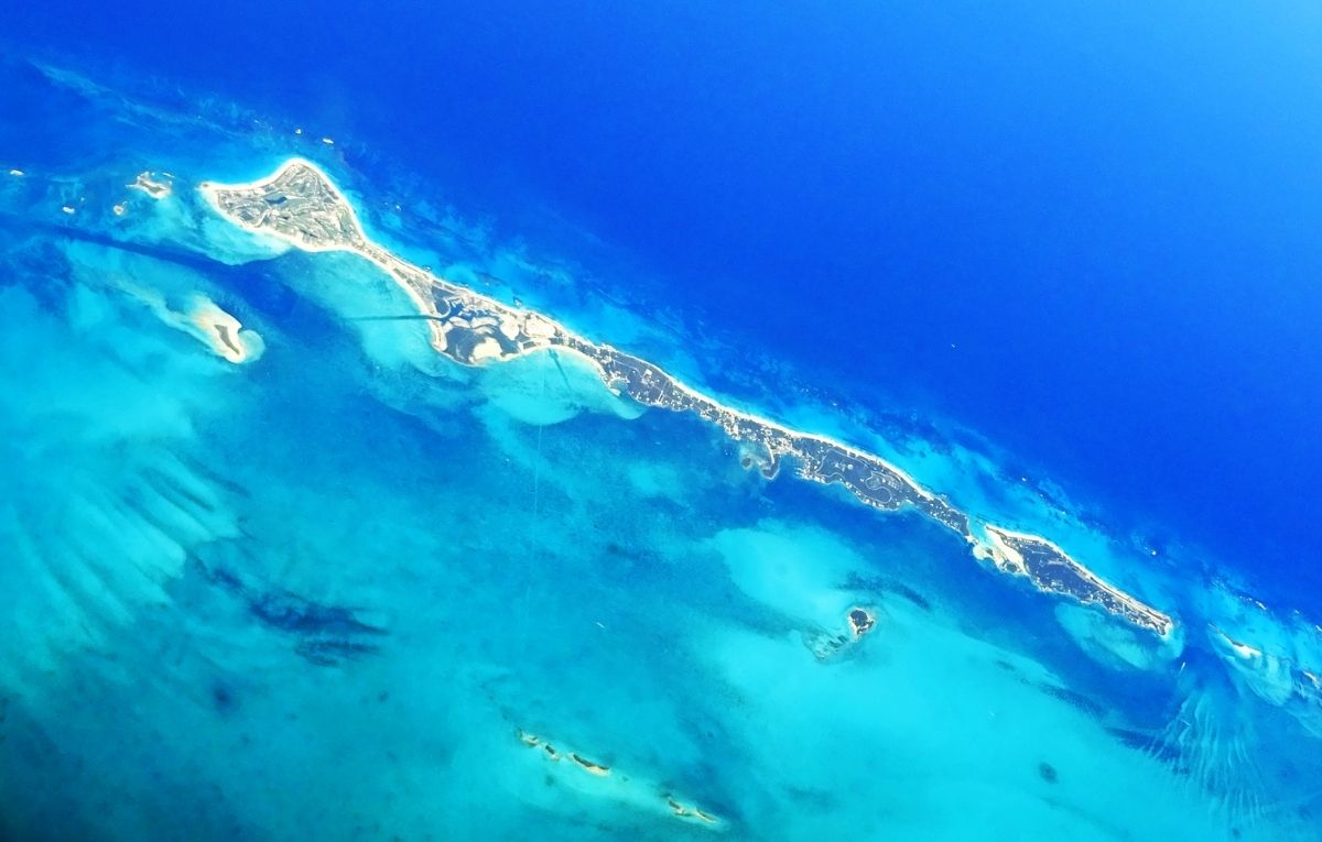 Great Guana Cay and Scotland Cay, Bahamas - by Gregor Julien Straube