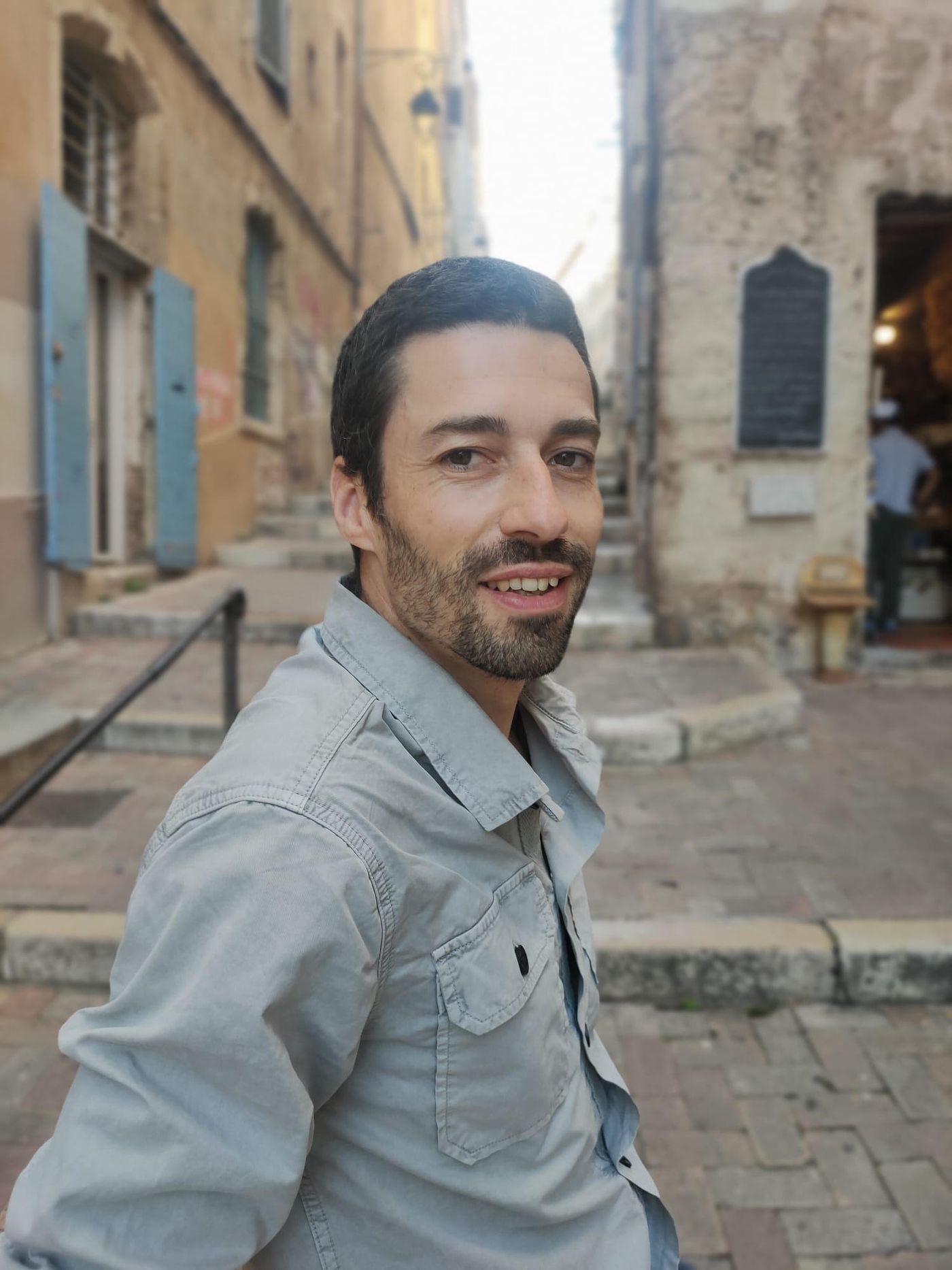 Simon Hardy, fondateur de France By locals.