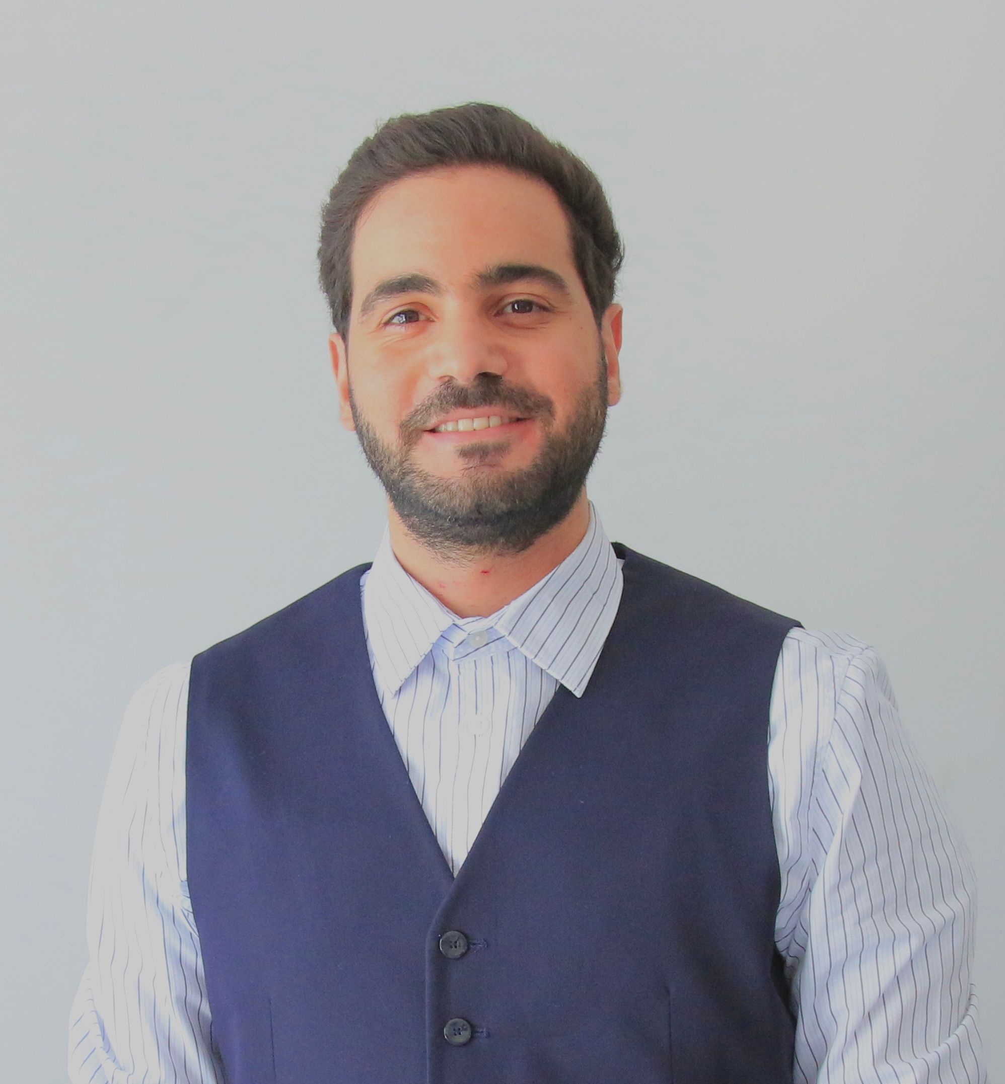 Dr. Sari Taha