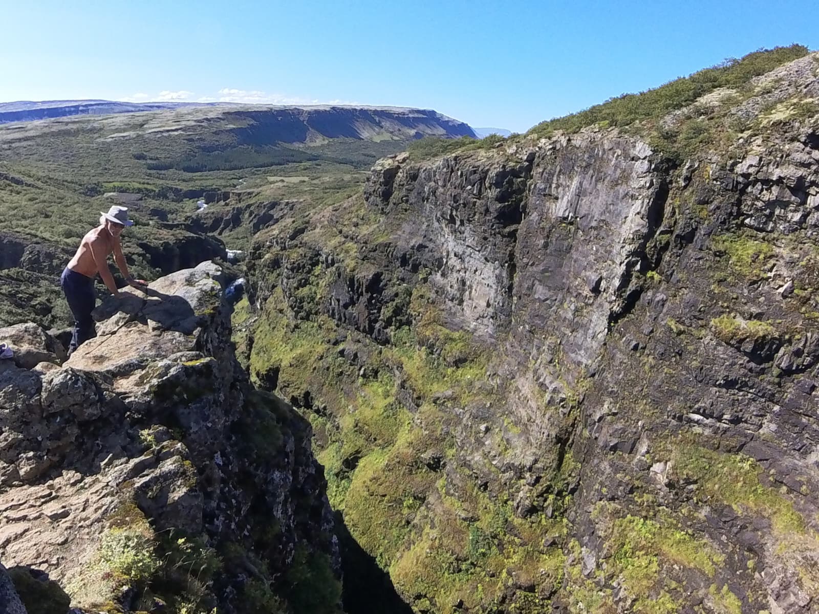 View into the Glýmur canyon