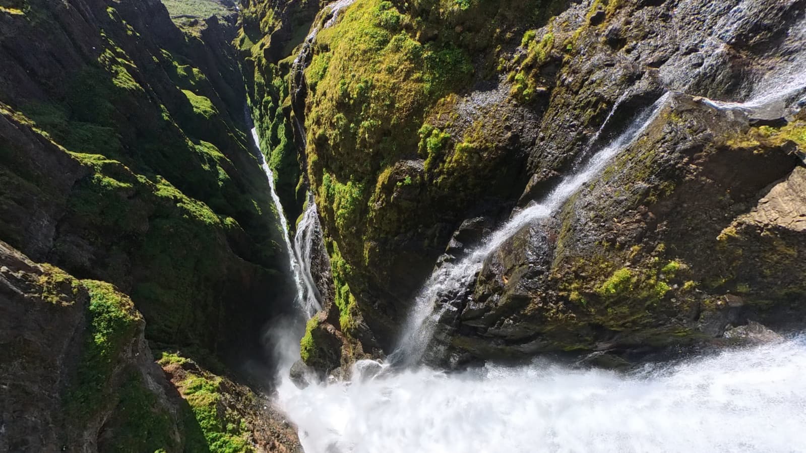Glýmur waterfall canyon