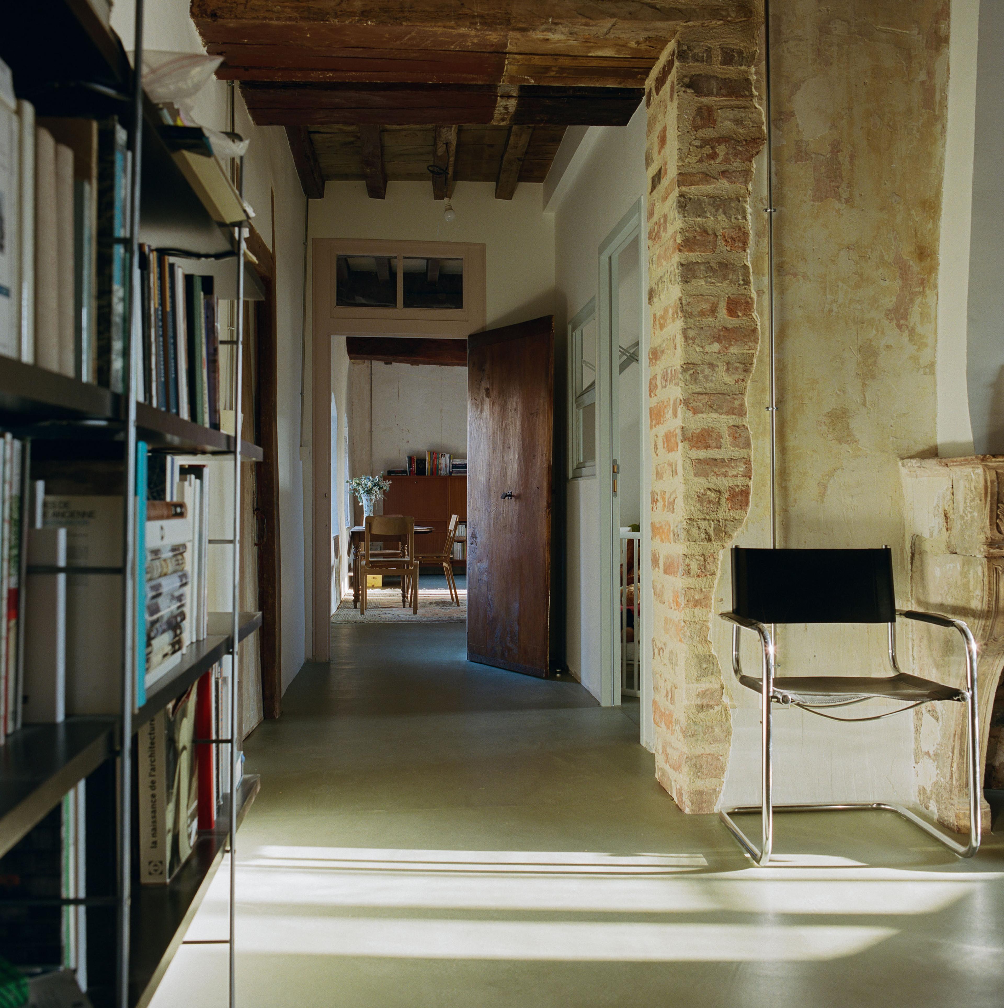 Maison Forte | BUREAUPERRET