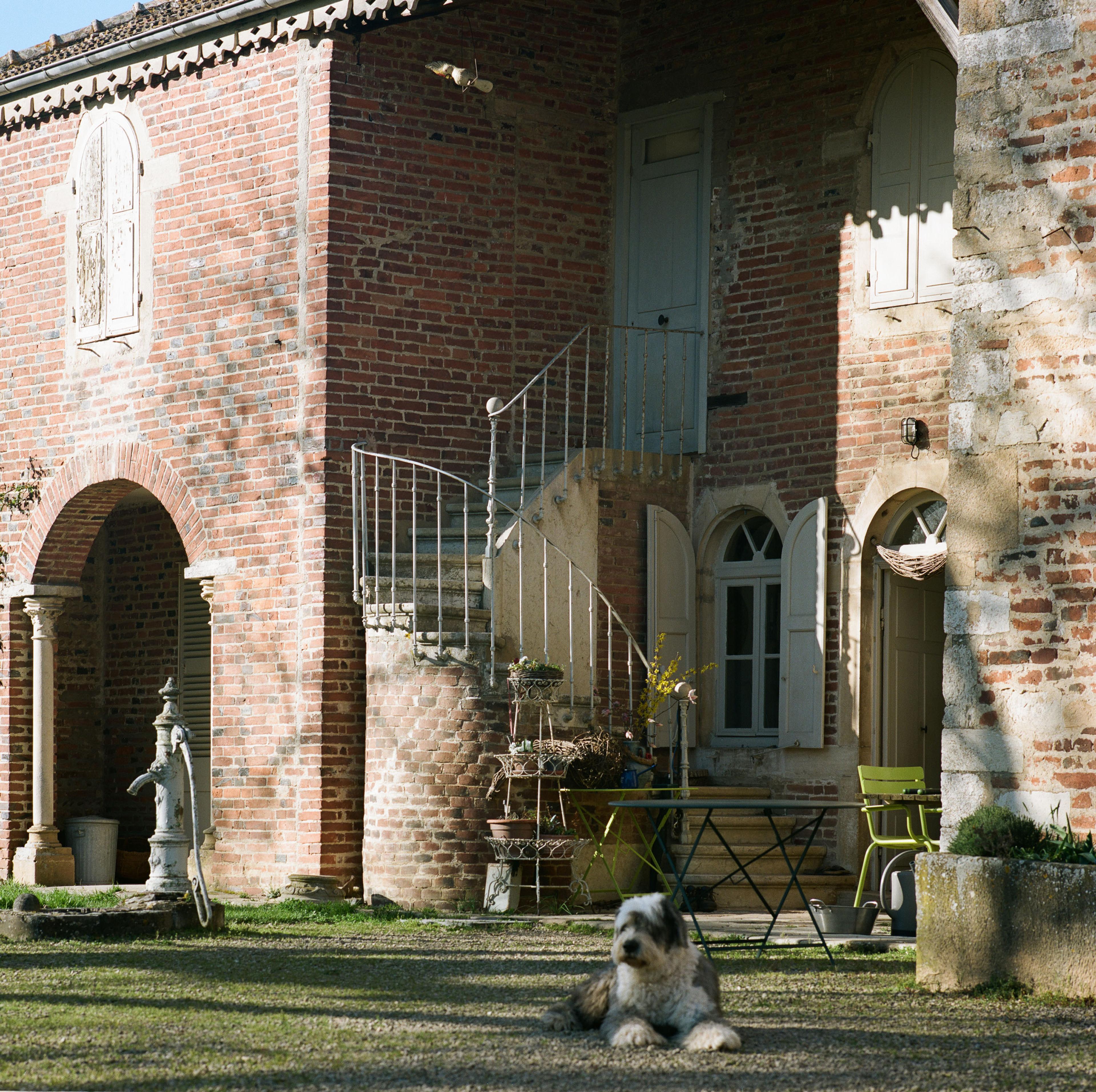Maison Forte | BUREAUPERRET