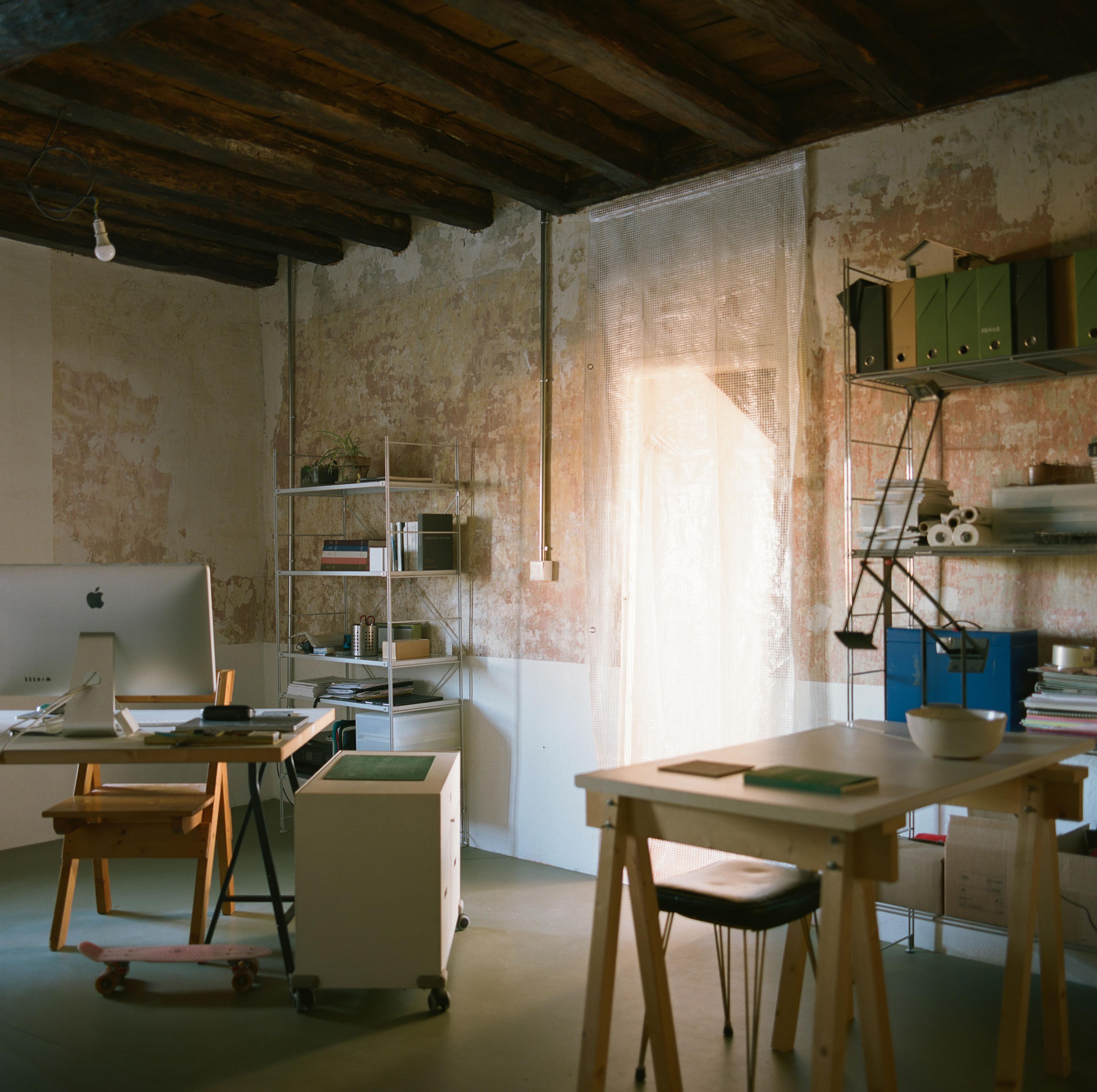 Maison Forte | BUREAUPERRET