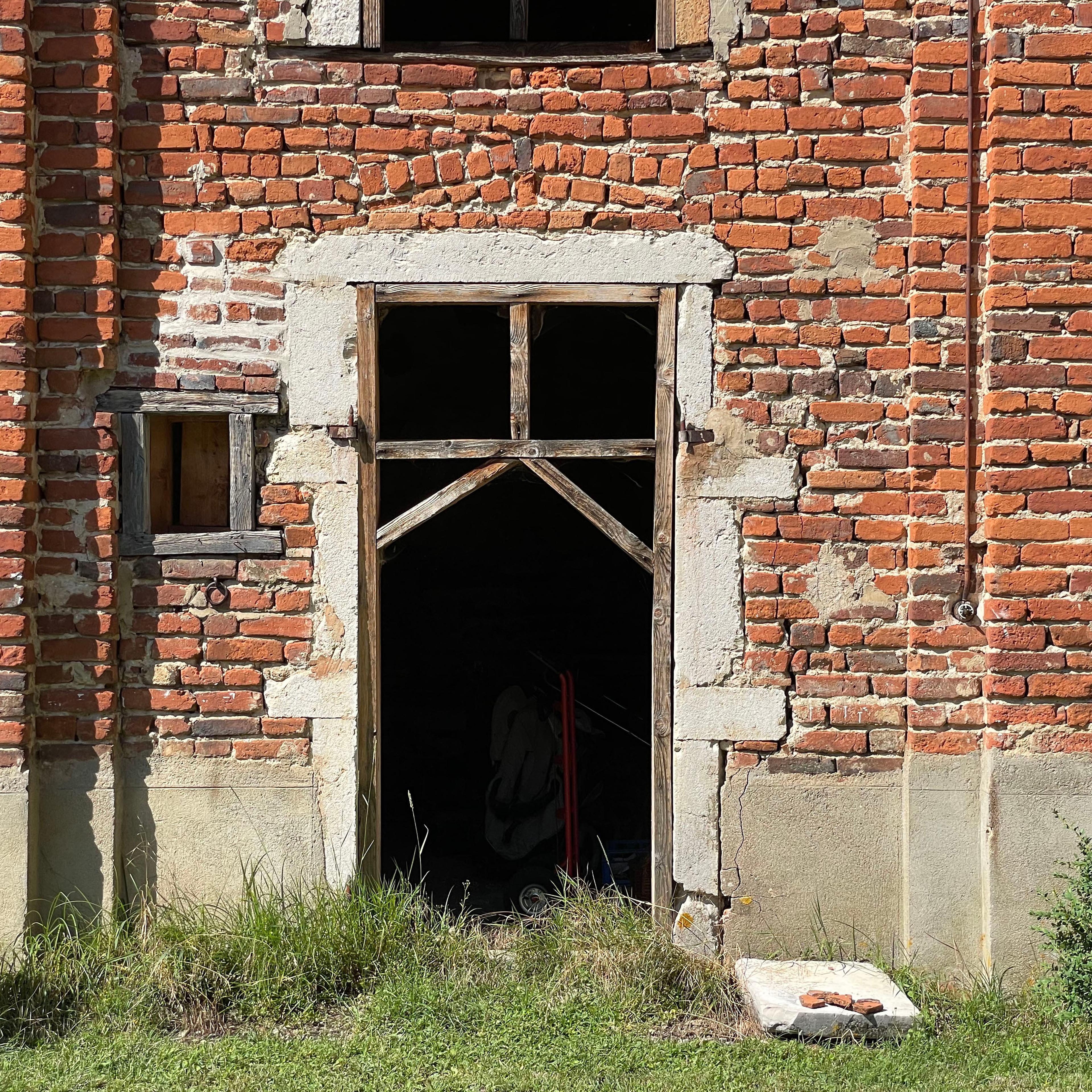 Maison Forte | BUREAUPERRET