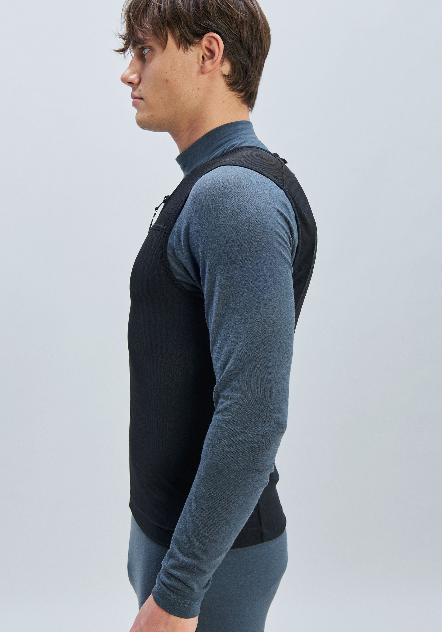 Men's VPD Air Vest Ski Protection in Uranium Black | POC (Global EN)