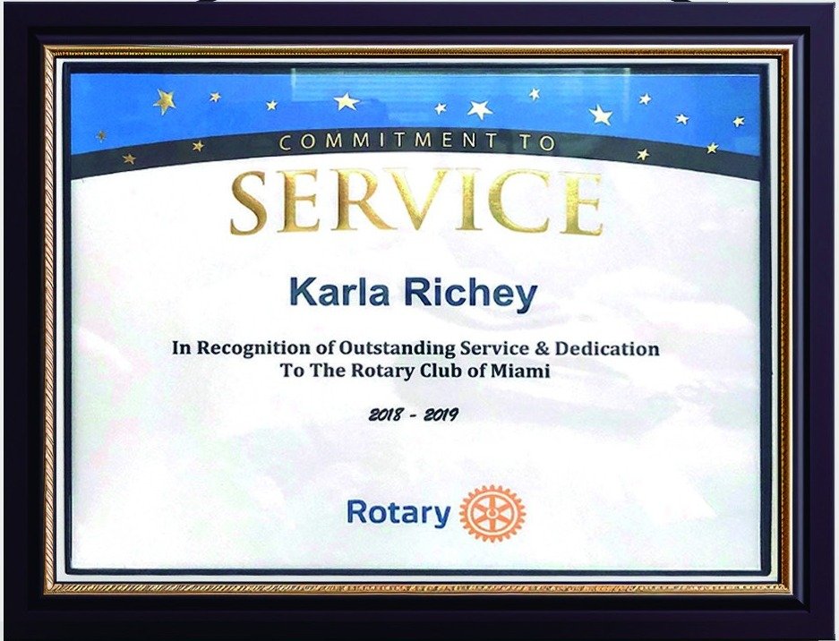 Certificado enmarcado del Rotary Club of Miami, “Commitment to Service”, a Karla Richey, 2018–2019