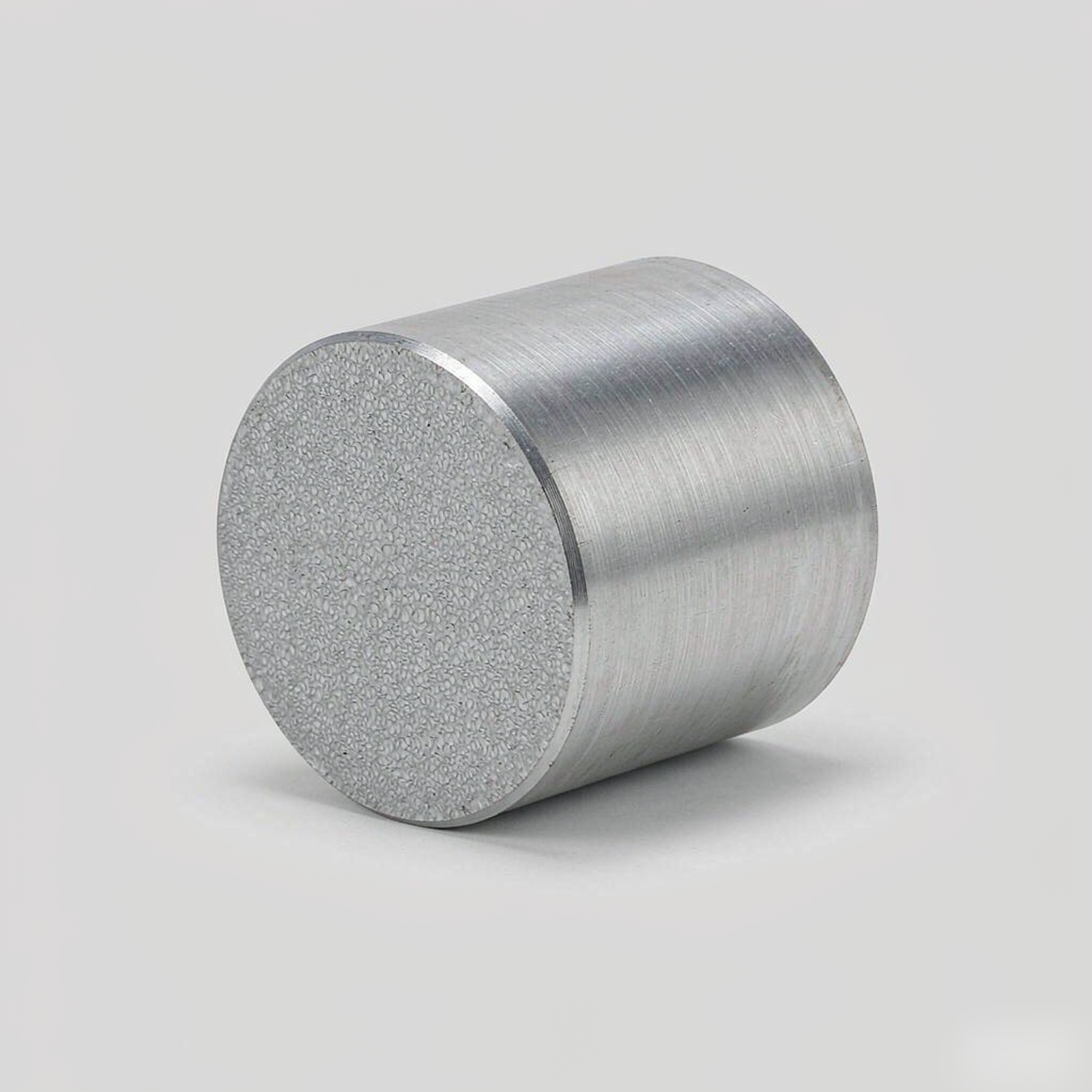 A4032 aluminum alloy round bar stock supplied by Shanghai Vertex Alloy Co., Ltd ā 4032-T6 AlSi12CuNiMg forged piston alloy bars with low thermal expansion and high wear resistance.