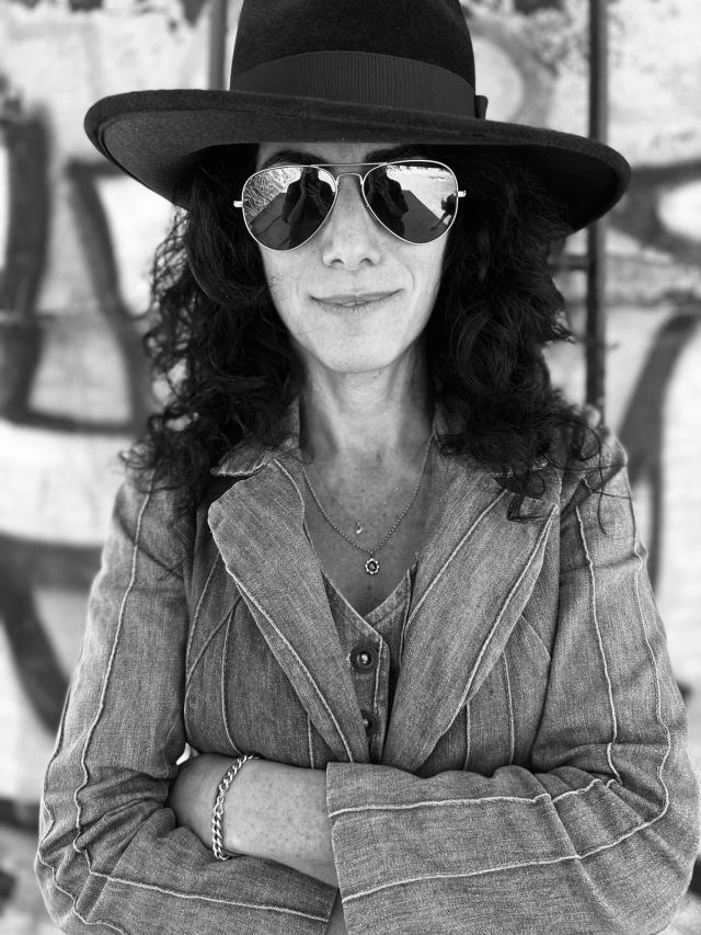 At the Manhattan Vintage Show, Old Is The New “New”