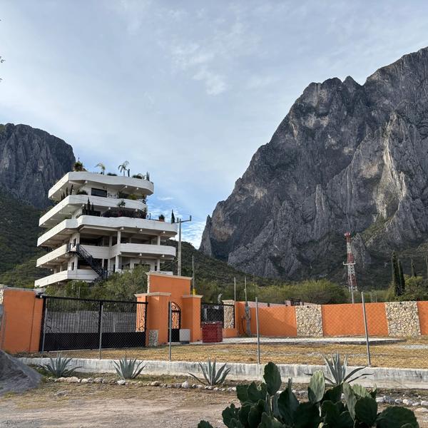 The parking garage house 😳 🎶 