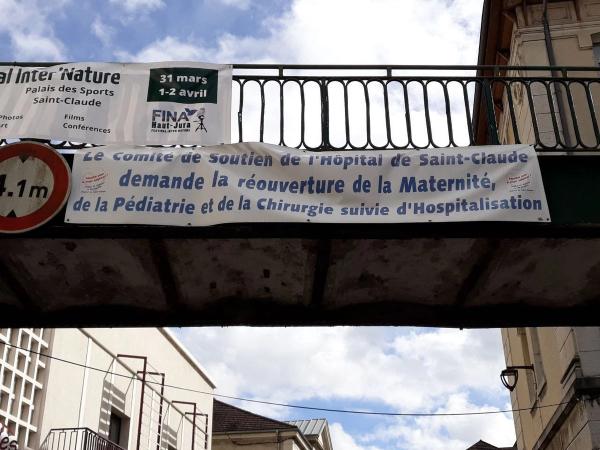 La population de Saint-Claude réclame la réouverture de sa maternité ©️Céline Cottet-Emard 