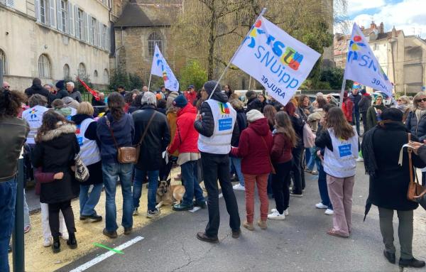 Manifestation à Lons 