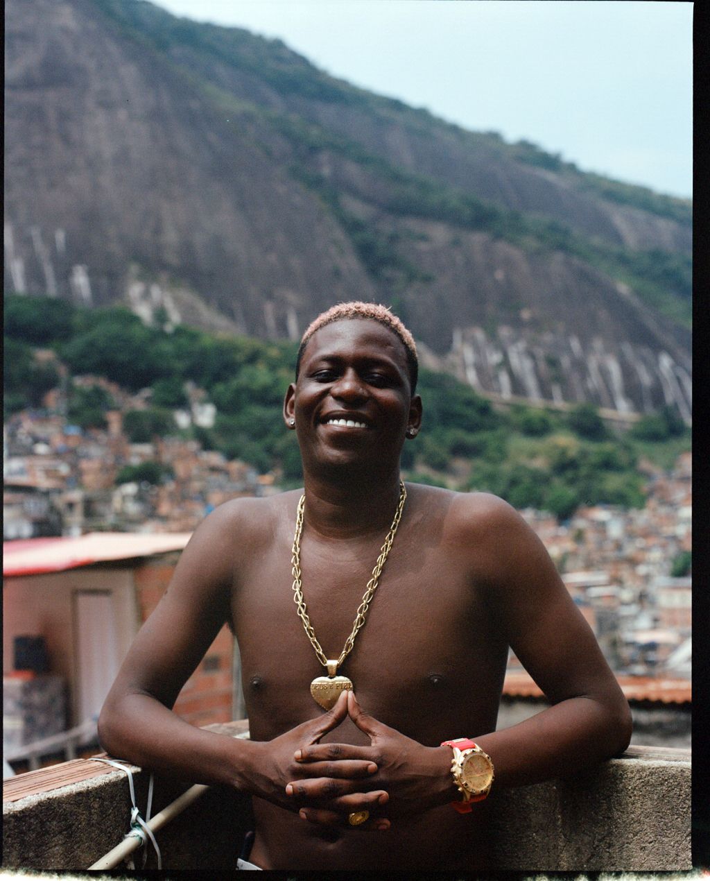 Brazil - Favela culture - hair styling and passinho