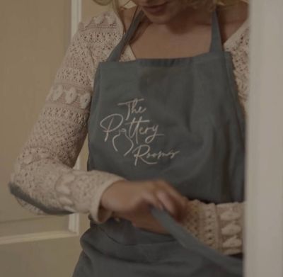Before the clay decorates the apron 