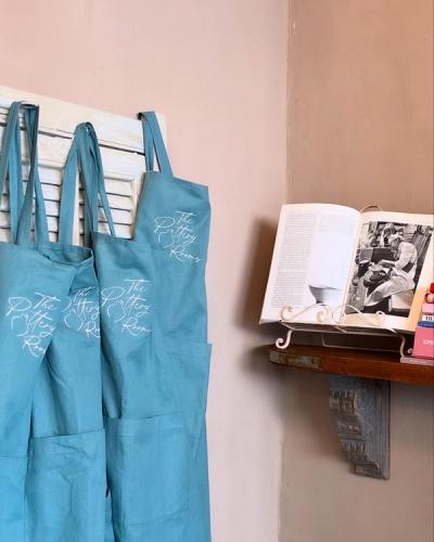 Take an apron 