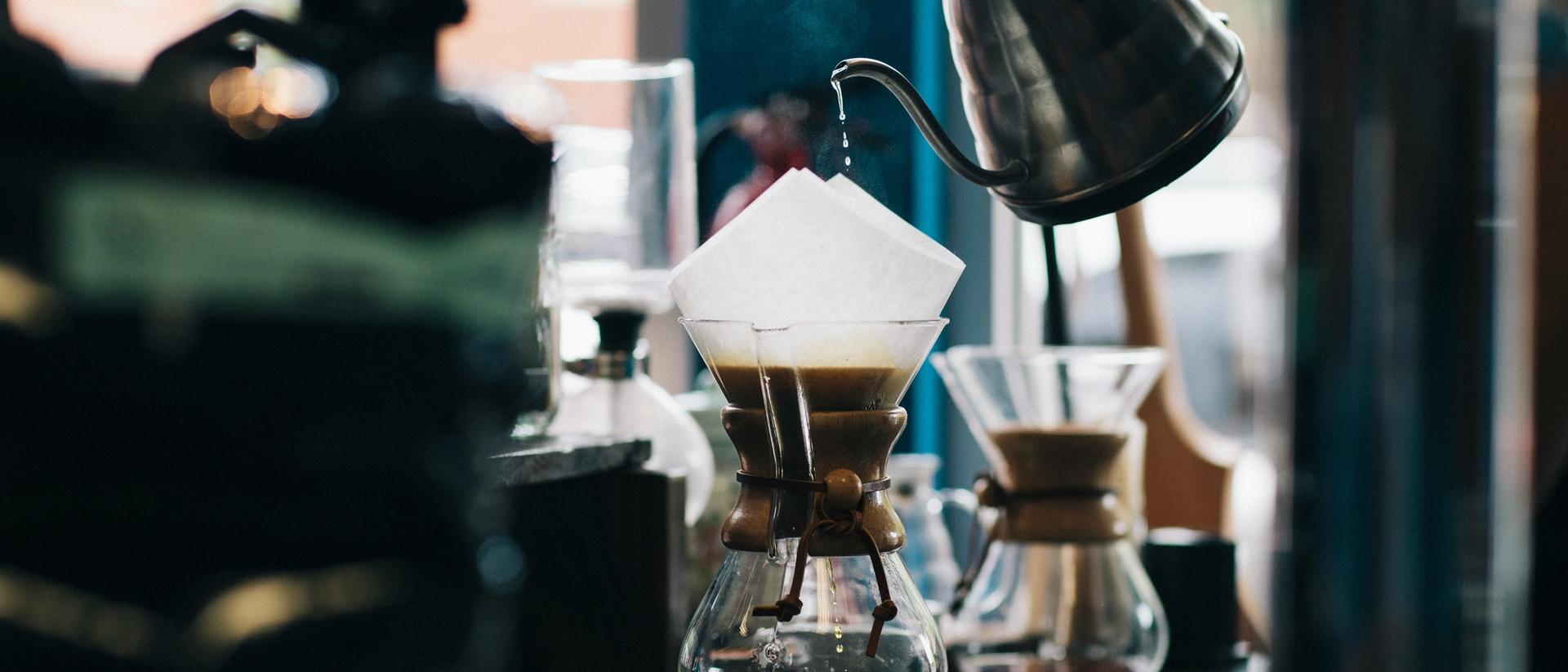 Why Your Pour-Over Tastes Flat (And the One Thing That Fixed Mine)