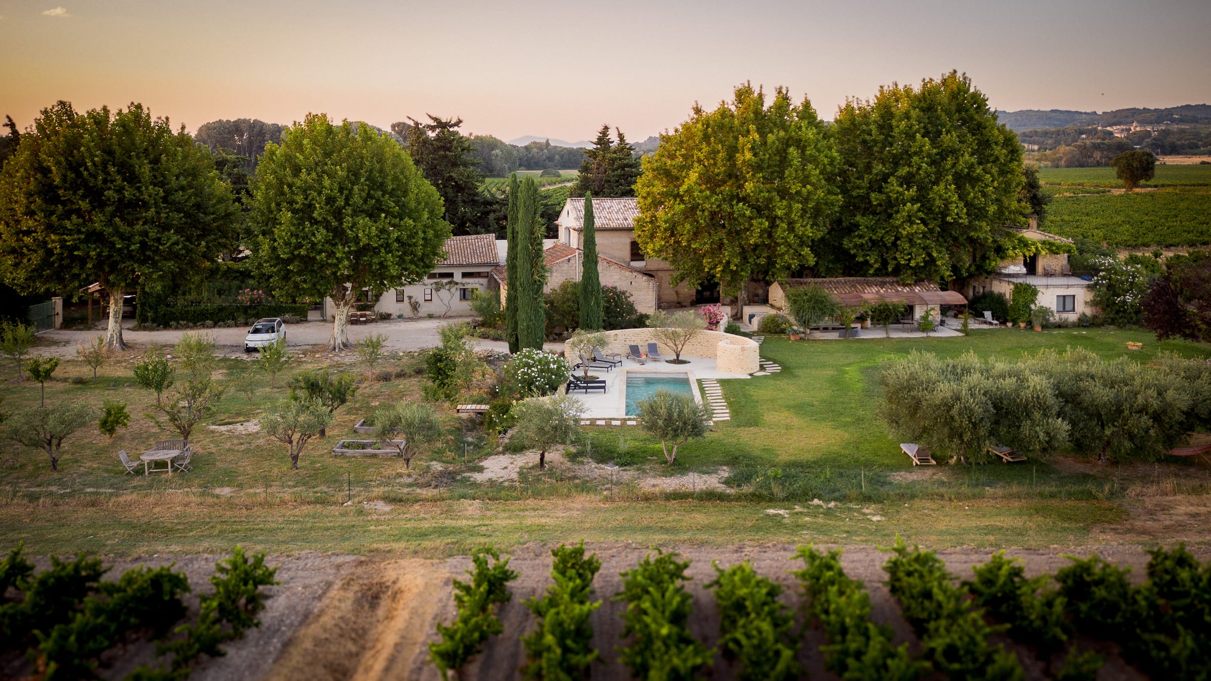 Les deux maisons dans les vignes
