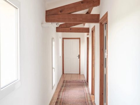 Le hall, autre angle