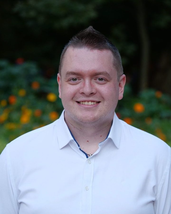 Ákos Csík