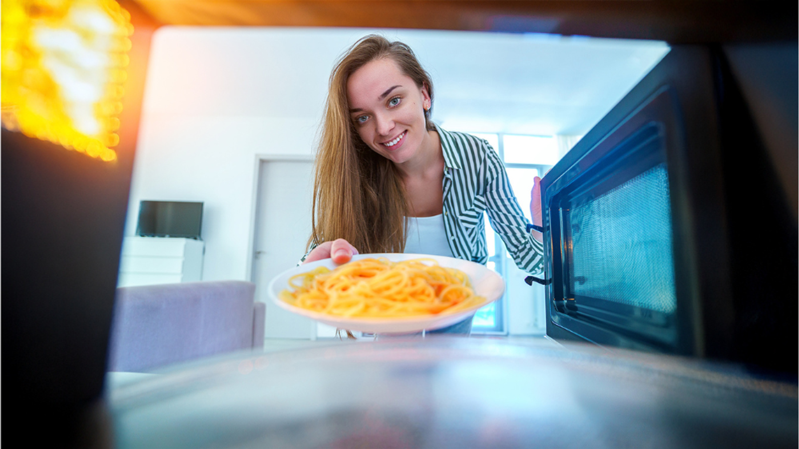 Leftovers Reimagined: Mastering the Art of Microwave Reheating Without Sacrificing Flavor or Texture