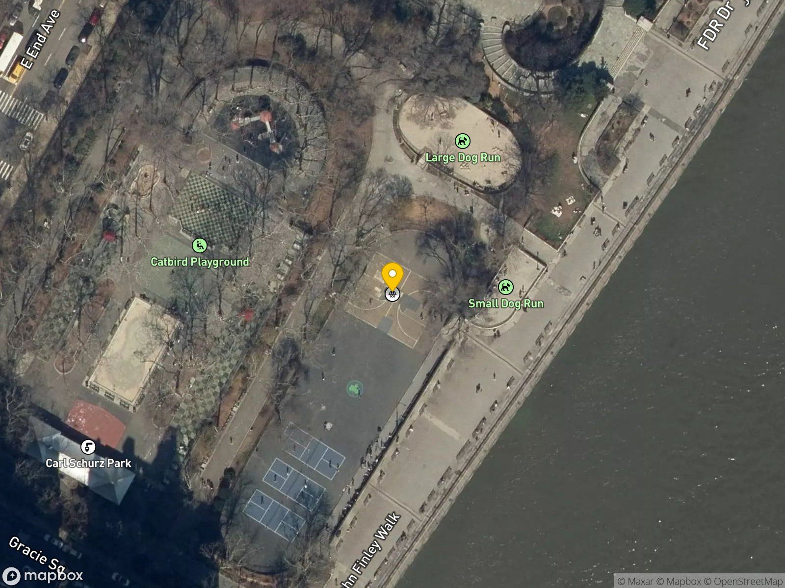 Carl Schurz Park basketball court satellite view
