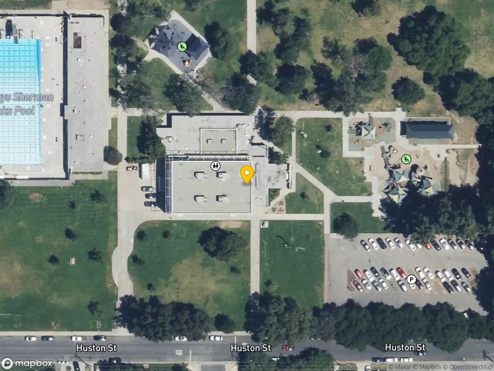Van Nuys/Sherman Oaks Recreation Center satellite view