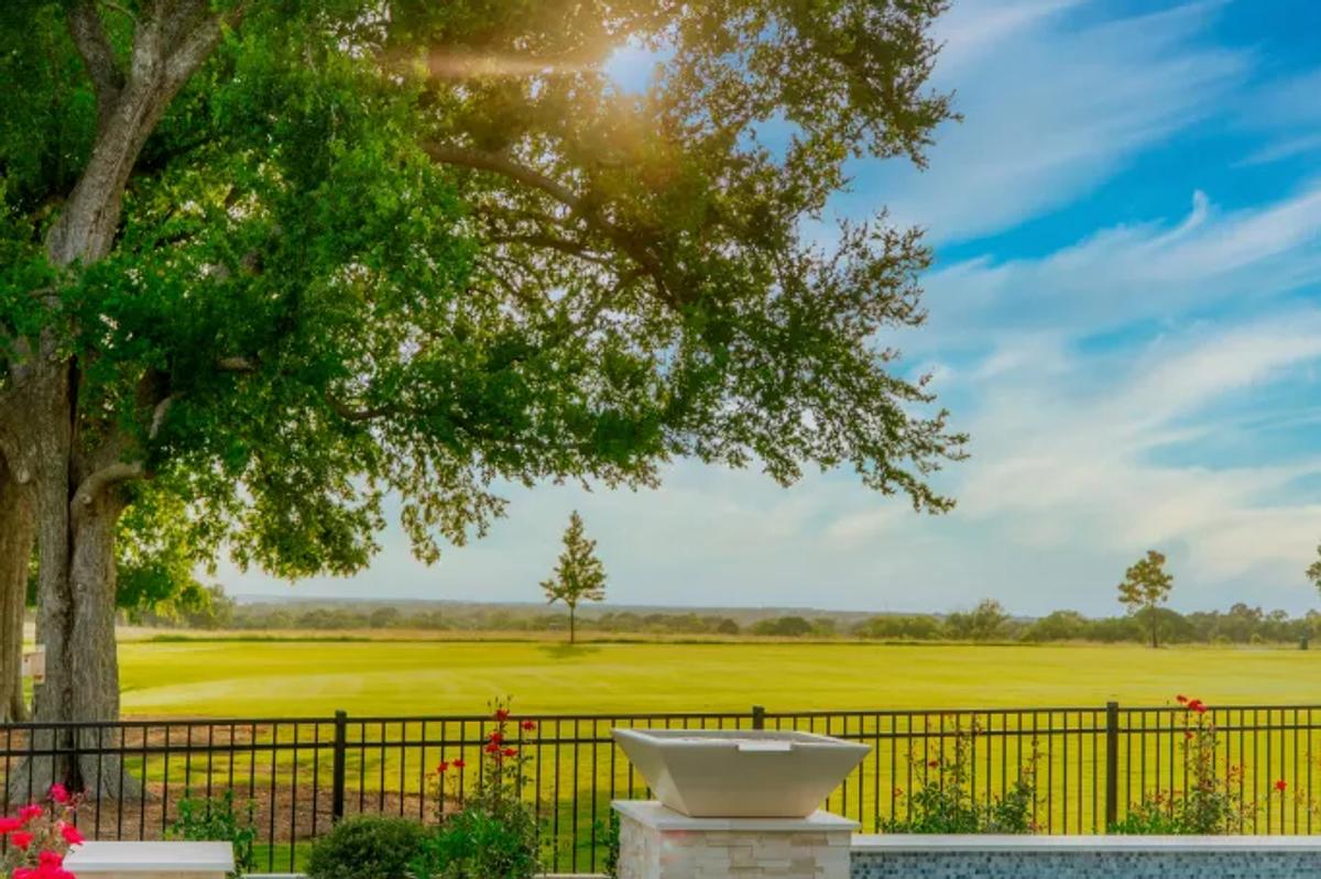 Chambers Creek Luxury Pool & Spa - Image 3