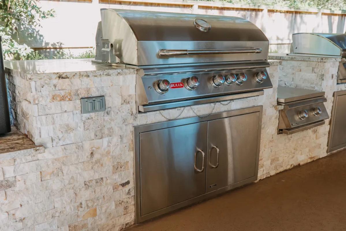 The Woodlands Pool & Outdoor Kitchen - Image 2