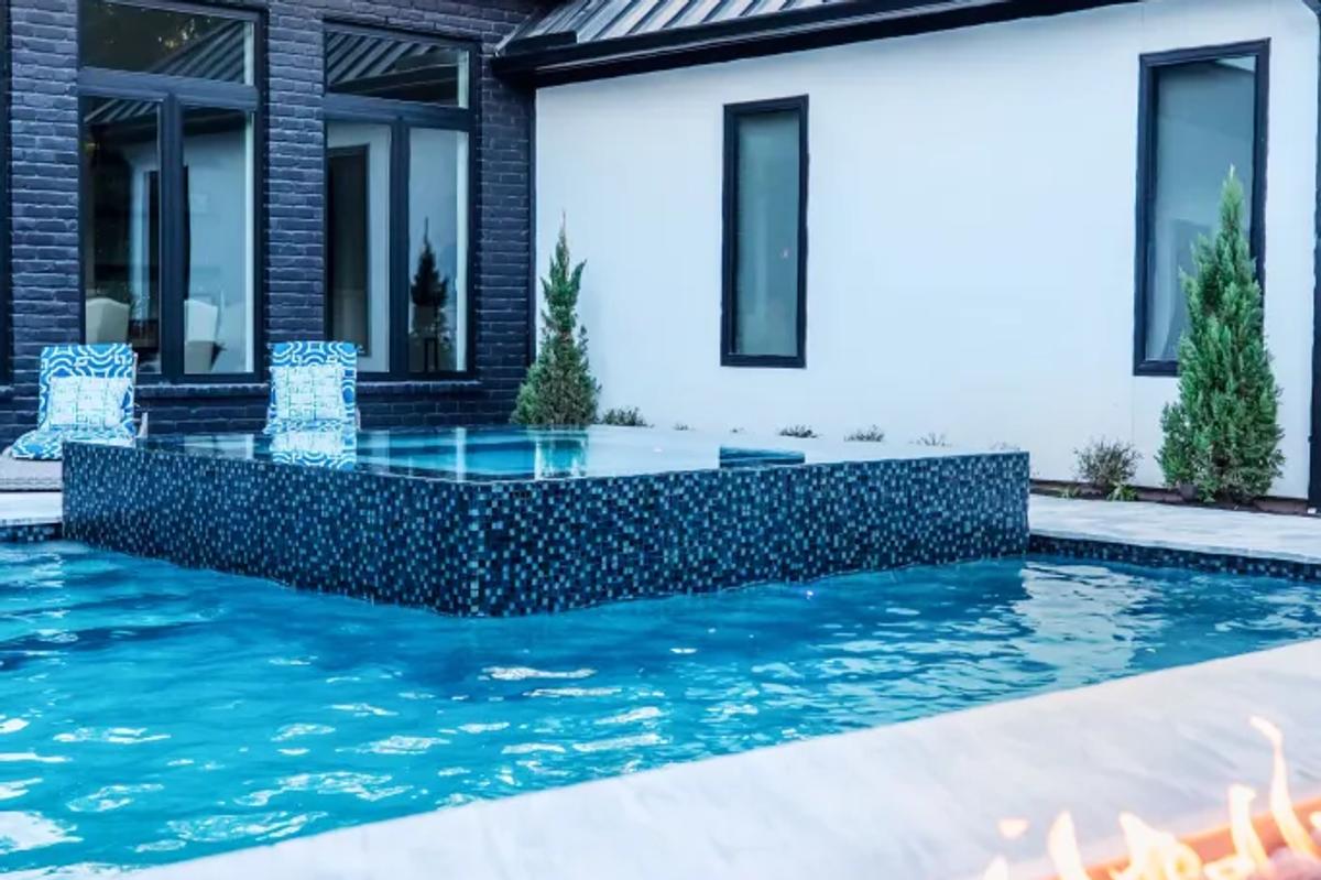 Pine Island Pool & Covered Pavilion - Image 6