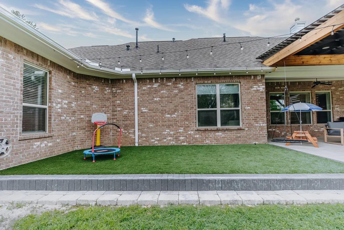 Montgomery Covered Outdoor Living Space - Image 8